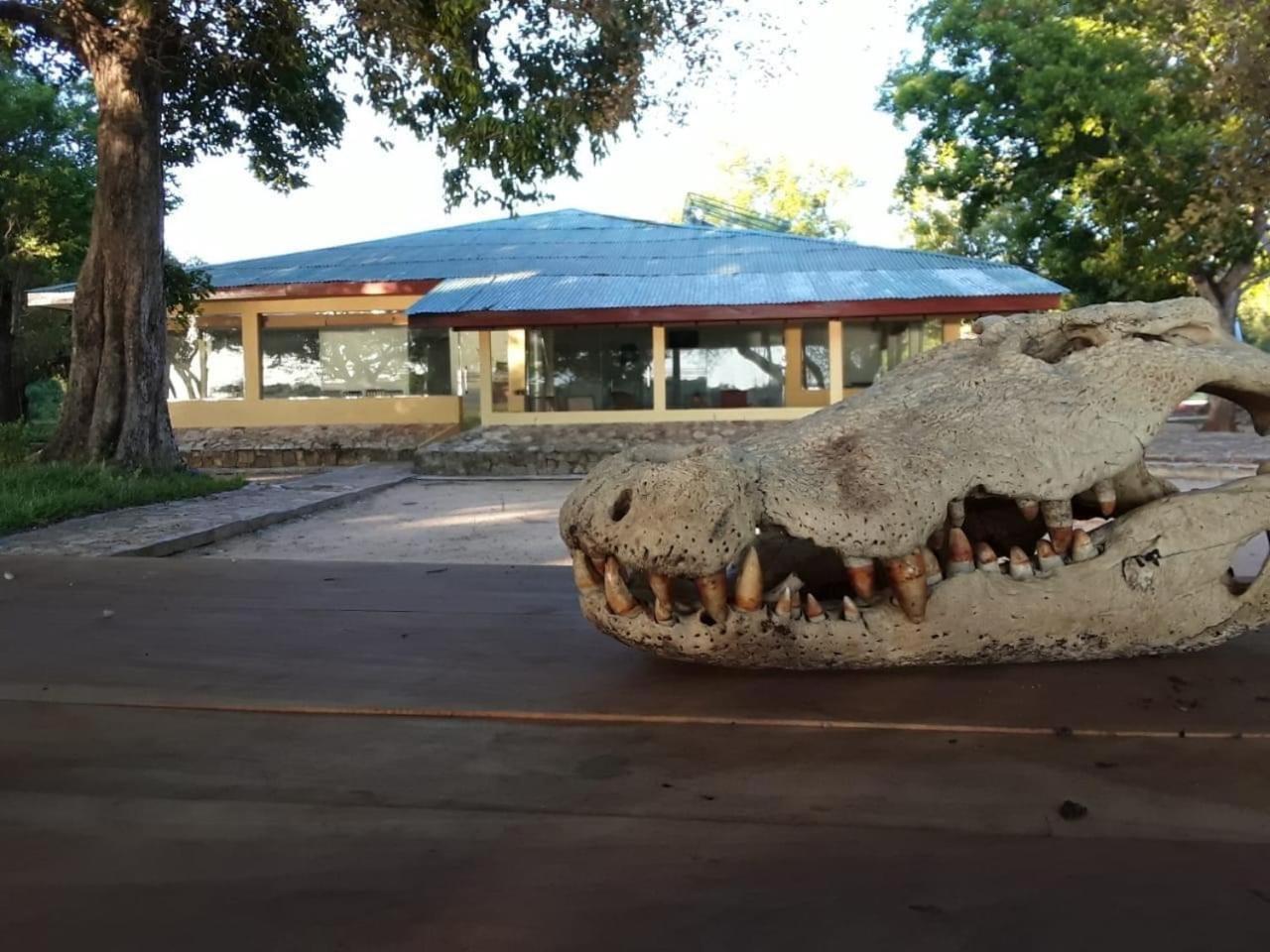 Crocodile Park Bungalow Kataragama Dış mekan fotoğraf